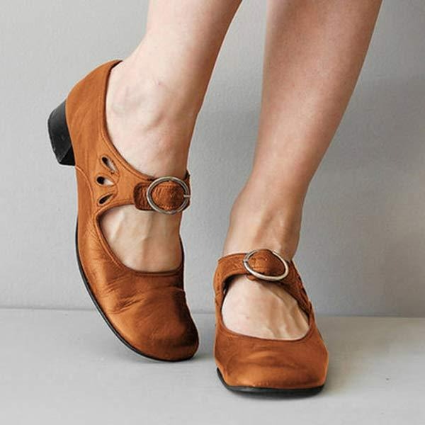 Lederschuhe mit niedrigem Absatz für Damen mit zeitloser Eleganz