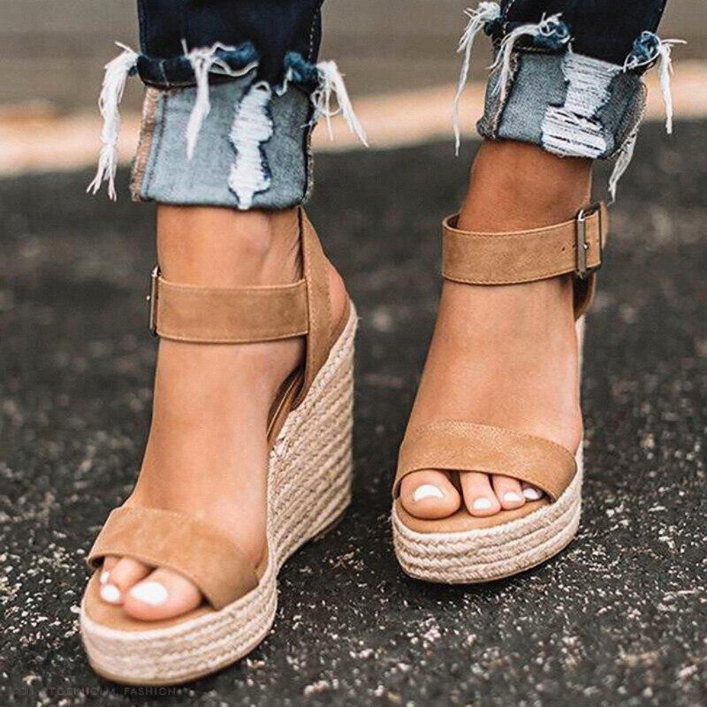 Lässige Sandalen mit T-Riemen und Keilabsatz für Damen