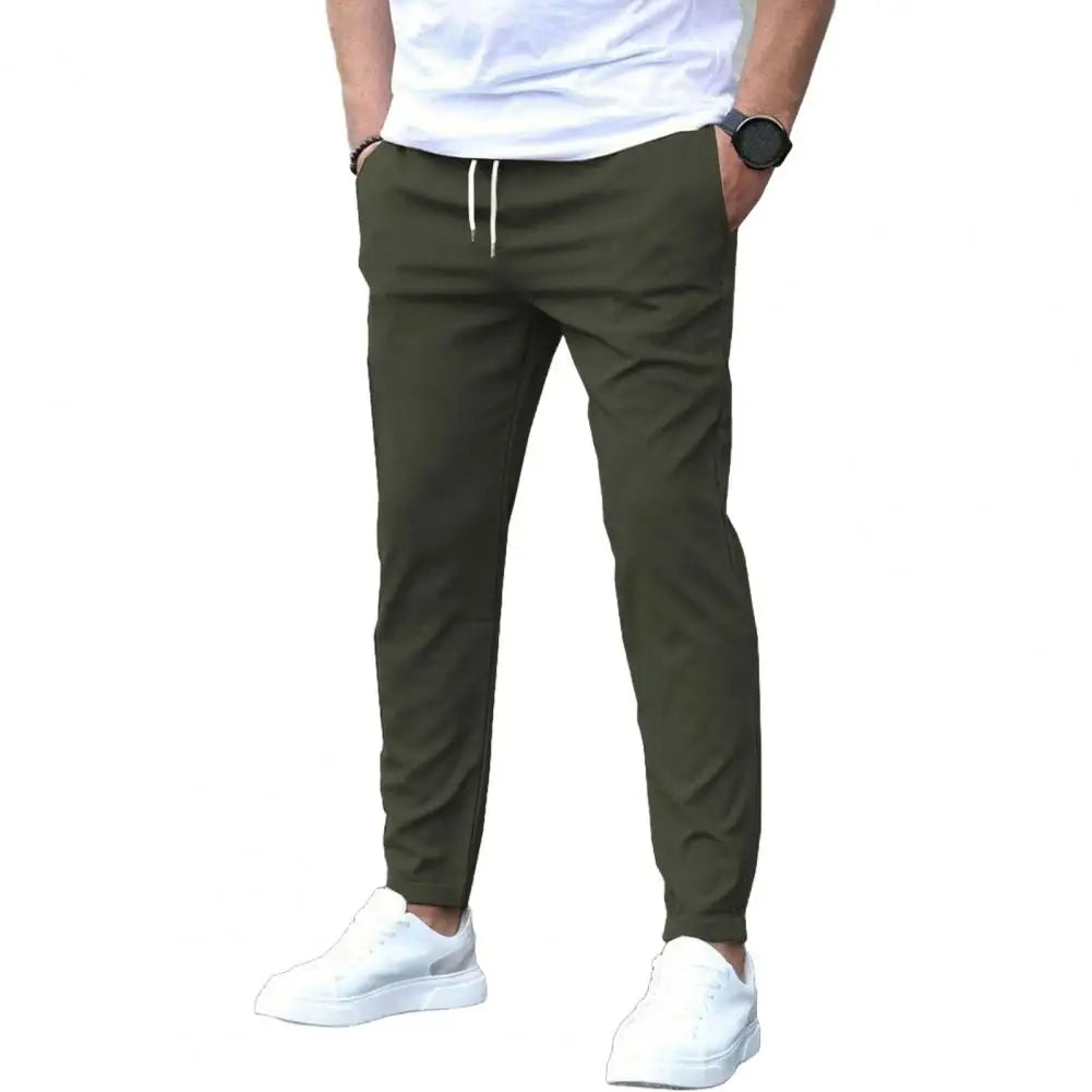 Sportliche Jogginghose mit Taschen und elastischem Bund
