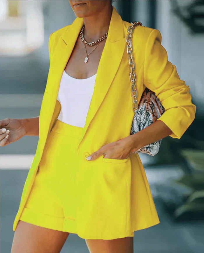 Elegantes Blazer-Short-Set für die stilbewusste Frau