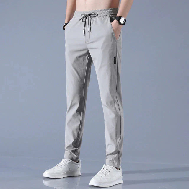Weiche und bequeme Chinohose für Herren