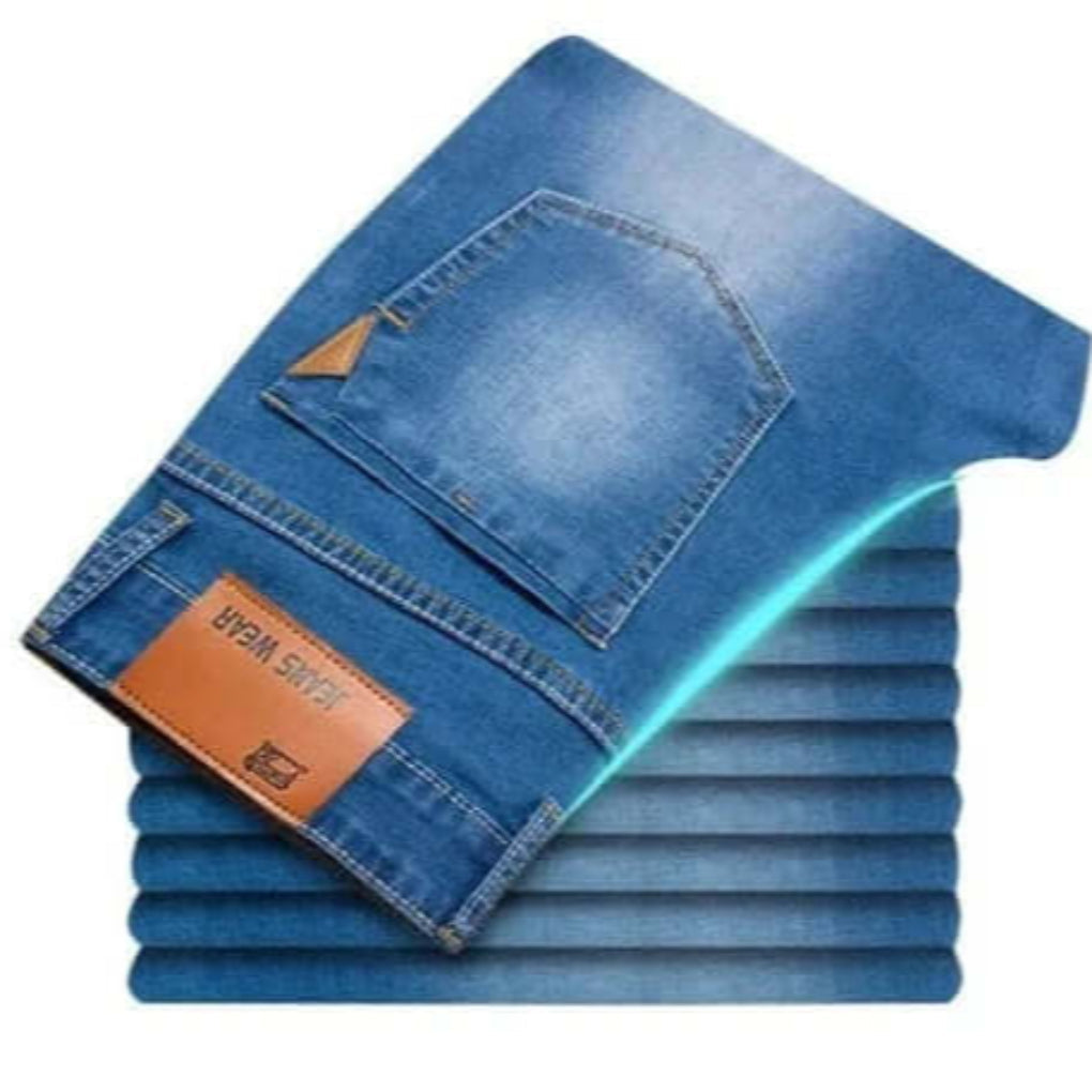 Herrenjeans mit geradem Bein
