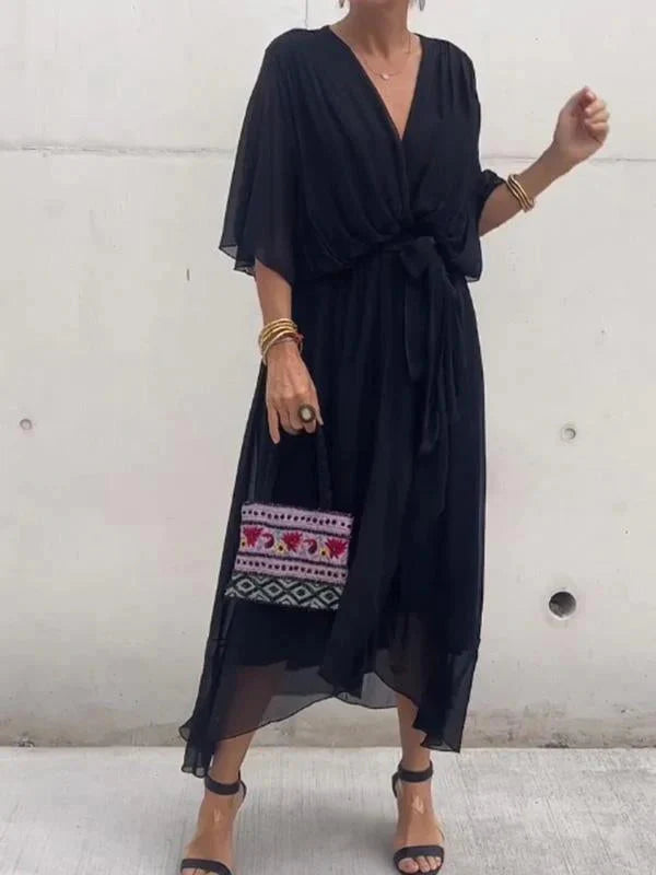 Elegantes Kleid mit V-Ausschnitt