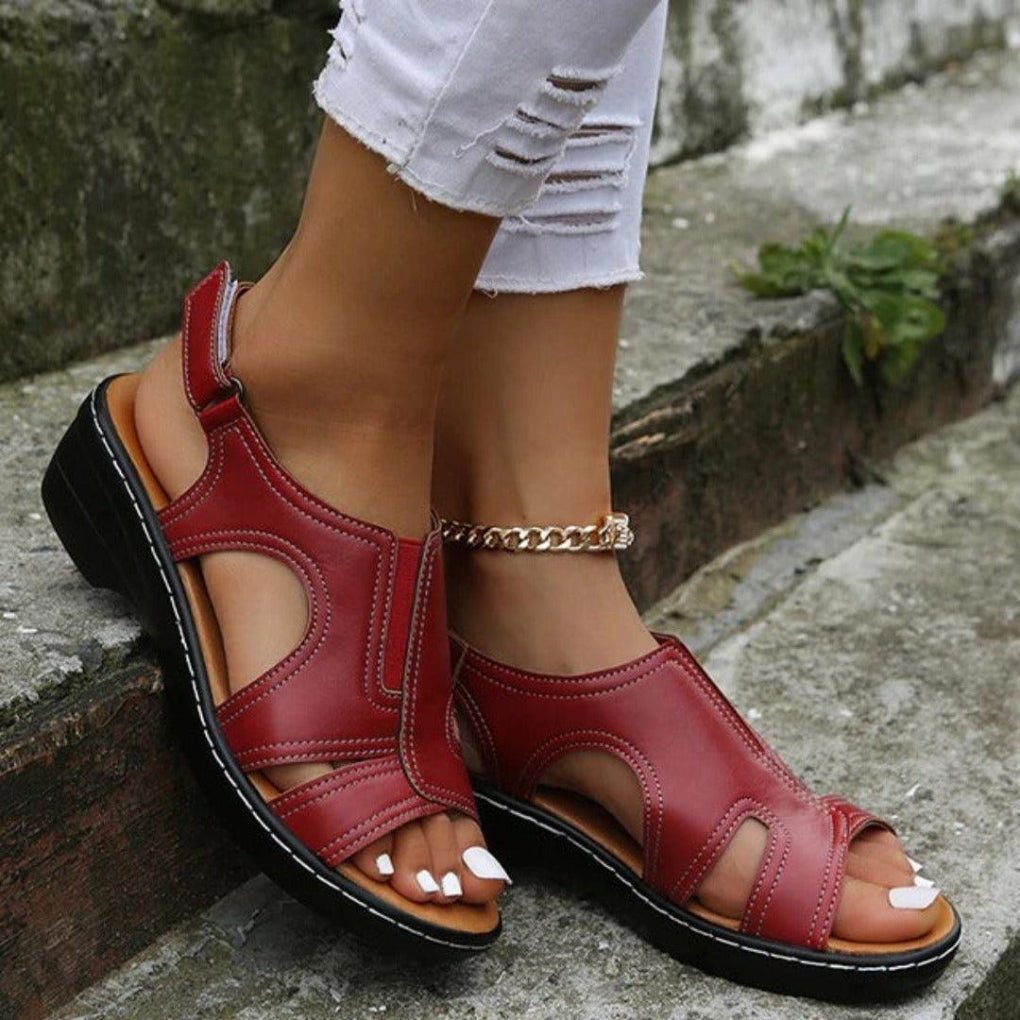 Orthopädische Sandalen mit Fußgewölbeunterstützung und bequemer Sohle