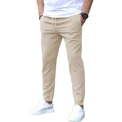 Sportliche Jogginghose mit Taschen und elastischem Bund