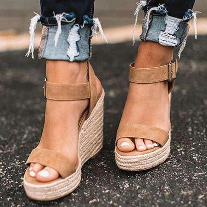 Lässige Sandalen mit T-Riemen und Keilabsatz für Damen