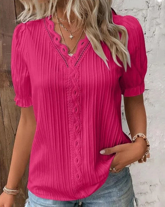 Elegante Damenbluse mit V-Ausschnitt und Spitzenakzenten