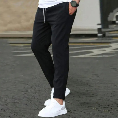 Sportliche Jogginghose mit Taschen und elastischem Bund