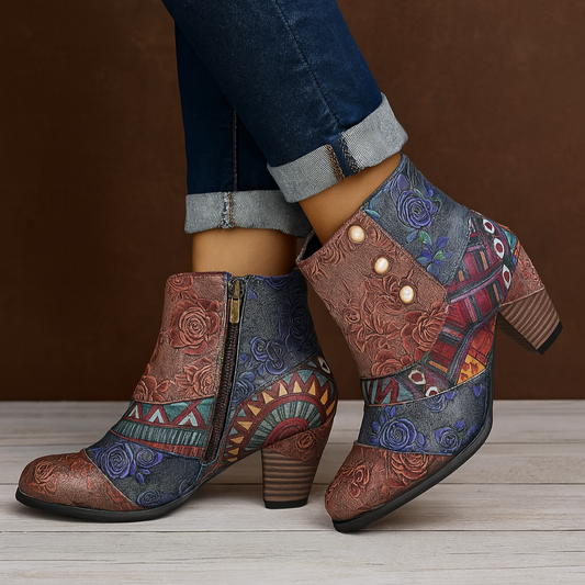 Geprägtes Blumenleder mit klobigem Absatz und Vintage-Charme
