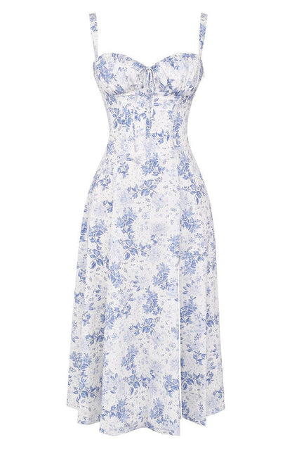Taillenformendes Kleid mit Blumenmuster