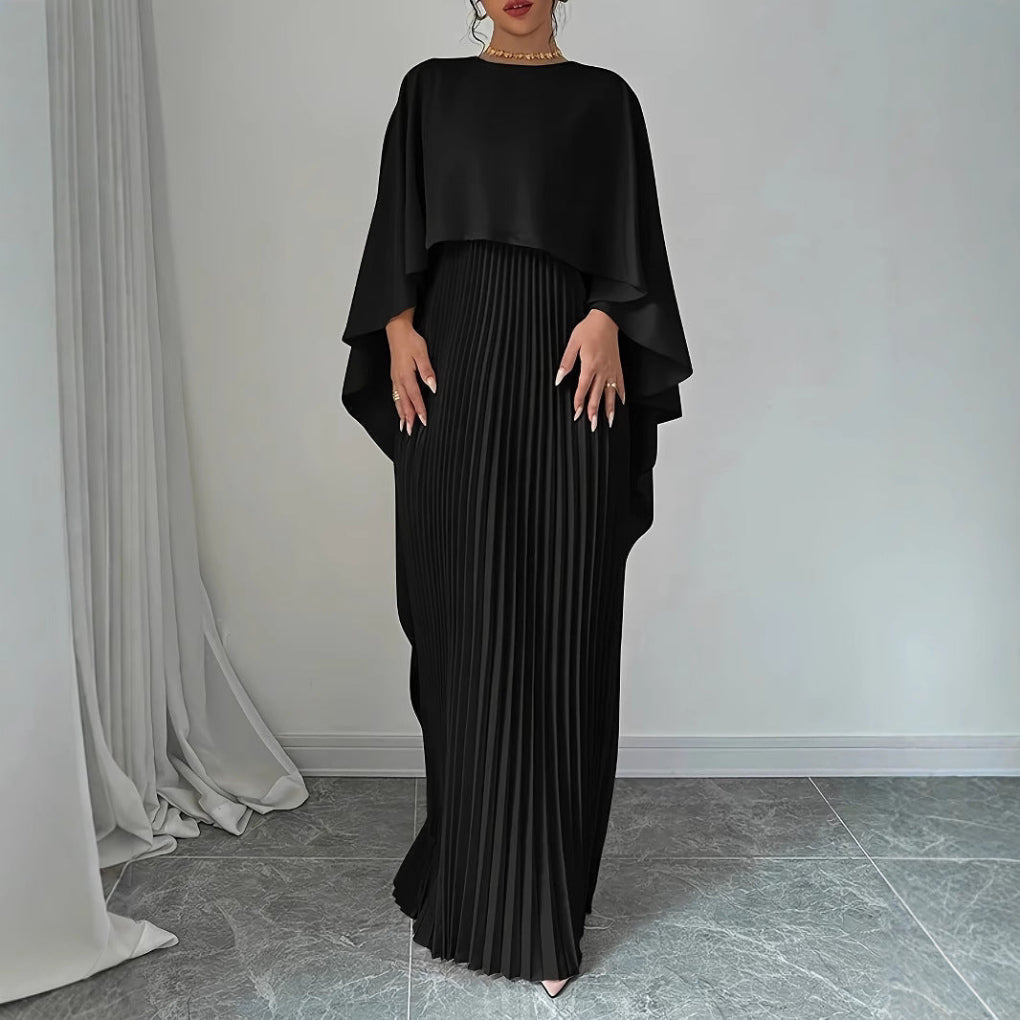 Fließendes, plissiertes Maxikleid mit Fledermausärmeln