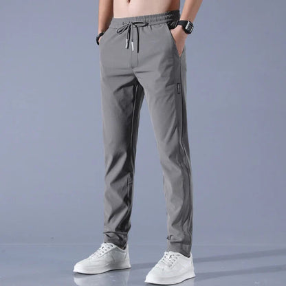 Weiche und bequeme Chinohose für Herren