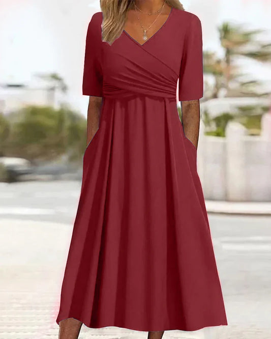Gekreuzte Kleid mit kurzen Ärmeln
